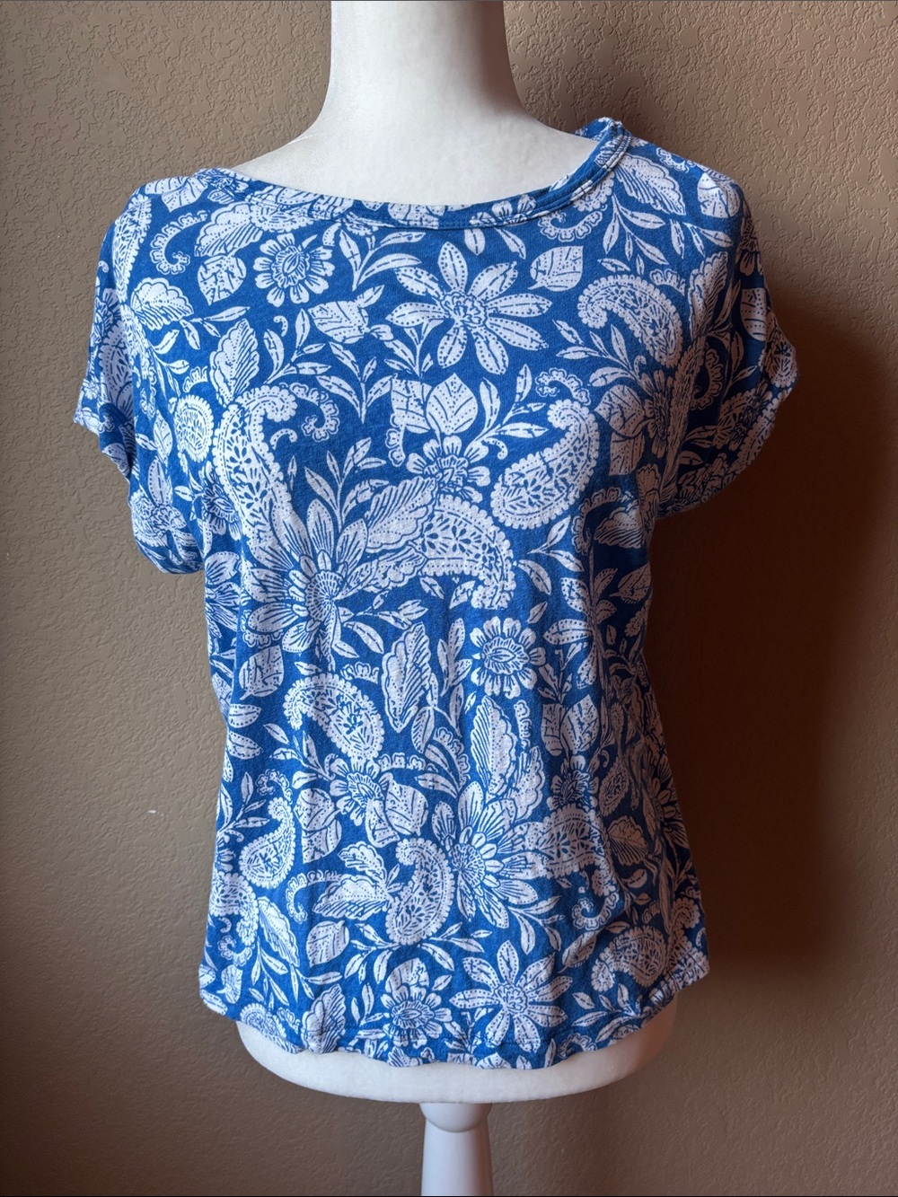 LOFT Blue and White Floral Linen Blend Short Sleeve Tee